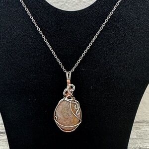 Brown Stone Wire Wrapped Pendant NWOT